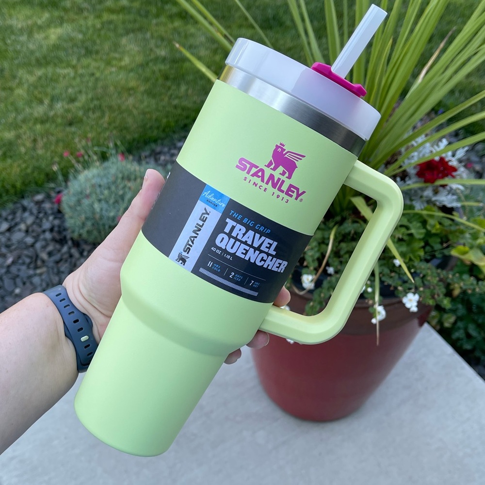 Stanley quencher 40oz